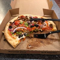 Foto tomada en Pie Five Pizza  por Drew el 8/1/2019