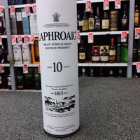 Снимок сделан в Paul&amp;#39;s Wine and Spirits пользователем Norm L. 1/4/2014