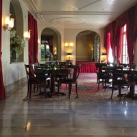 3/30/2017 tarihinde Robin K.ziyaretçi tarafından Grand Hotel Sitea'de çekilen fotoğraf
