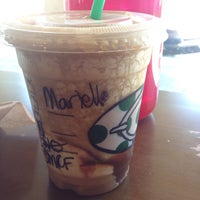 Photo taken at Starbucks by Mariel E. on 7/29/2015