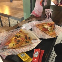 Photo taken at Vezpa Pizzas by Marcos M. on 4/21/2018