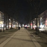 Photo taken at H Grünberger Straße / Warschauer Straße by Nadja N. on 3/3/2018