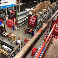 Photo taken at Lowe&amp;#39;s by ᴡ F. on 4/16/2019