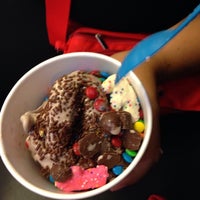 Photo taken at Off The Wall Frozen Yogurt by Isaac M. on 7/20/2014