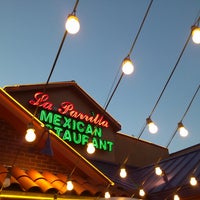 Foto scattata a La Parrilla Mexican Restaurant da jimmy il 3/11/2013