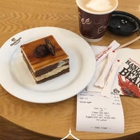 Photo taken at Gloria Jean&amp;#39;s Coffees by Sultan M. on 8/31/2017