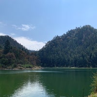 Photo taken at Parque Nacional Lagunas De Zempoala by Adolfo G. on 3/31/2019