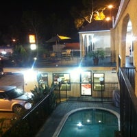 Photo taken at Econo Lodge Glendale by Chayanit S. on 11/7/2012