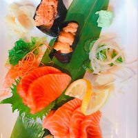 Photo taken at Sushi Yasu by Chloe P. on 5/27/2017