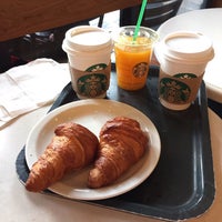 Photo taken at Starbucks by 谷口 香. on 9/8/2016