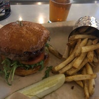 Photo taken at Burger Theory by Julio N. on 4/4/2019