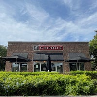 Photo taken at Chipotle Mexican Grill by Johnnie W. on 6/23/2021