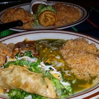 Снимок сделан в Vallartas Mexican Restaurant пользователем Vallartas Mexican Restaurant 9/15/2014