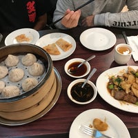 Photo taken at Shanghai Heping Restaurant by Annette W. on 11/3/2019