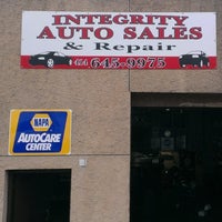 Снимок сделан в Integrity Auto Sales &amp;amp; Repair пользователем Tim 10/4/2014