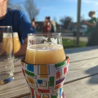 Photo taken at Arvon Brewing Co. Taproom by Laura H. on 4/13/2023