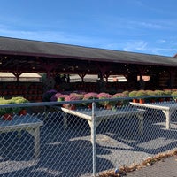 รูปภาพถ่ายที่ Wallkill View Farm Market โดย Mike D. เมื่อ 10/19/2018