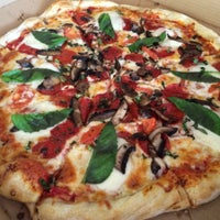 Снимок сделан в Papi&amp;#39;s Pizzeria пользователем Papi&amp;#39;s Pizzeria 4/4/2015