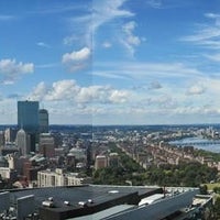 Foto diambil di Downtown Harvard Club of Boston oleh Downtown Harvard Club of Boston pada 9/18/2014