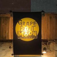 Photo taken at Grapefruit Moon by Miki X. on 3/6/2023