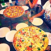 Foto scattata a We Cook Pizza and Pasta da We Cook Pizza and Pasta il 9/18/2014