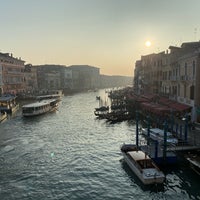 2/18/2020 tarihinde Darren W.ziyaretçi tarafından NH Boscolo Venezia'de çekilen fotoğraf