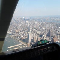 9/19/2014 tarihinde Helicopter New York Cityziyaretçi tarafından Helicopter New York City'de çekilen fotoğraf