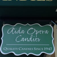 Foto tomada en Aida Opera Candies  por Alvin W. el 2/21/2013