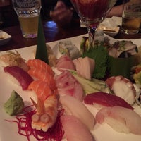 Das Foto wurde bei Jin Restaurant von Angie M. am 7/13/2015 aufgenommen