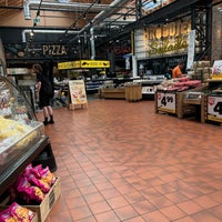 Foto diambil di Jumbo Foodmarkt oleh Mrs. Z. pada 7/13/2022