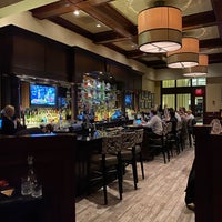 Photo taken at McCormick &amp;amp; Schmick&amp;#39;s Seafood &amp;amp; Steak by Axel L. on 1/23/2020