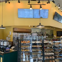 Foto scattata a Specialty’s Café &amp;amp; Bakery da Axel L. il 7/23/2019