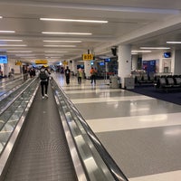 Photo taken at Concourse B by Axel L. on 6/19/2022