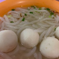 Photo taken at 新路 Fishball Noodle by Pheobe T. on 12/24/2019