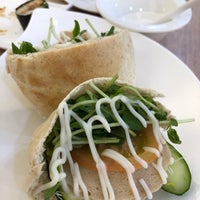 Photo taken at 悦意坊 Yes Natural F &amp;amp; B Vegetarian Restaurant by Pheobe T. on 8/26/2018