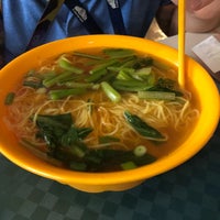 Photo taken at Quan Kee Wanton Noodles by Pheobe T. on 3/26/2018