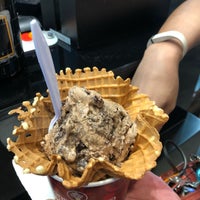 Photo taken at Cold Stone Creamery by Pheobe T. on 12/4/2018