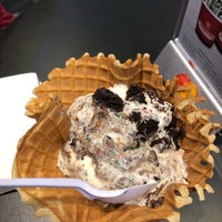Photo taken at Cold Stone Creamery by Pheobe T. on 12/4/2018