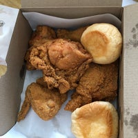 Photo taken at Arnold&amp;#39;s Fried Chicken by Pheobe T. on 10/7/2018