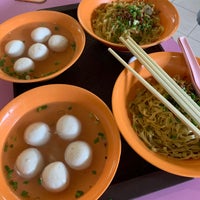 Photo taken at 新路 Fishball Noodle by Pheobe T. on 1/24/2020