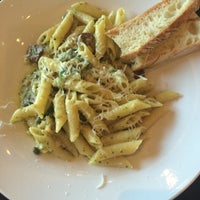 Das Foto wurde bei Spoleto - My Italian Kitchen von Kristen S. am 10/17/2015 aufgenommen