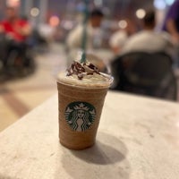 Photo taken at Starbucks by Serkan CUŞKUN on 8/17/2022