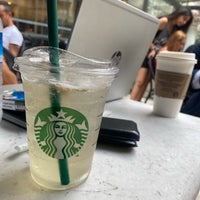 Photo taken at Starbucks by Serkan CUŞKUN on 8/20/2022