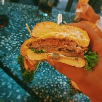 Das Foto wurde bei Gourmet Burger von HAITHAM🚴‍♂️🎶🏋🏽🦜 am 10/18/2019 aufgenommen