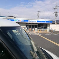 Photo taken at Lawson by 竹ヤン RVF400-NC35 ア. on 3/1/2019