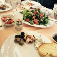 Foto diambil di Sarpa Et&amp;amp;Balık Restaurant oleh Cemil O. pada 4/17/2015