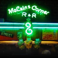Foto tomada en McLain&amp;#39;s Corner Bar  por McLain&amp;#39;s Corner Bar el 9/23/2014