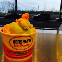 Photo taken at Hershey&amp;#39;s Ice Cream by Sunwoo P. on 3/27/2015
