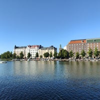 Photo taken at Pitkänsillanranta by Daniel N. on 8/27/2022