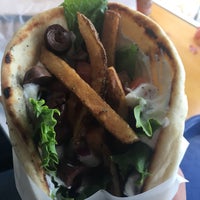 Photo taken at The Gyro Spot by Miquel SV on 8/5/2017